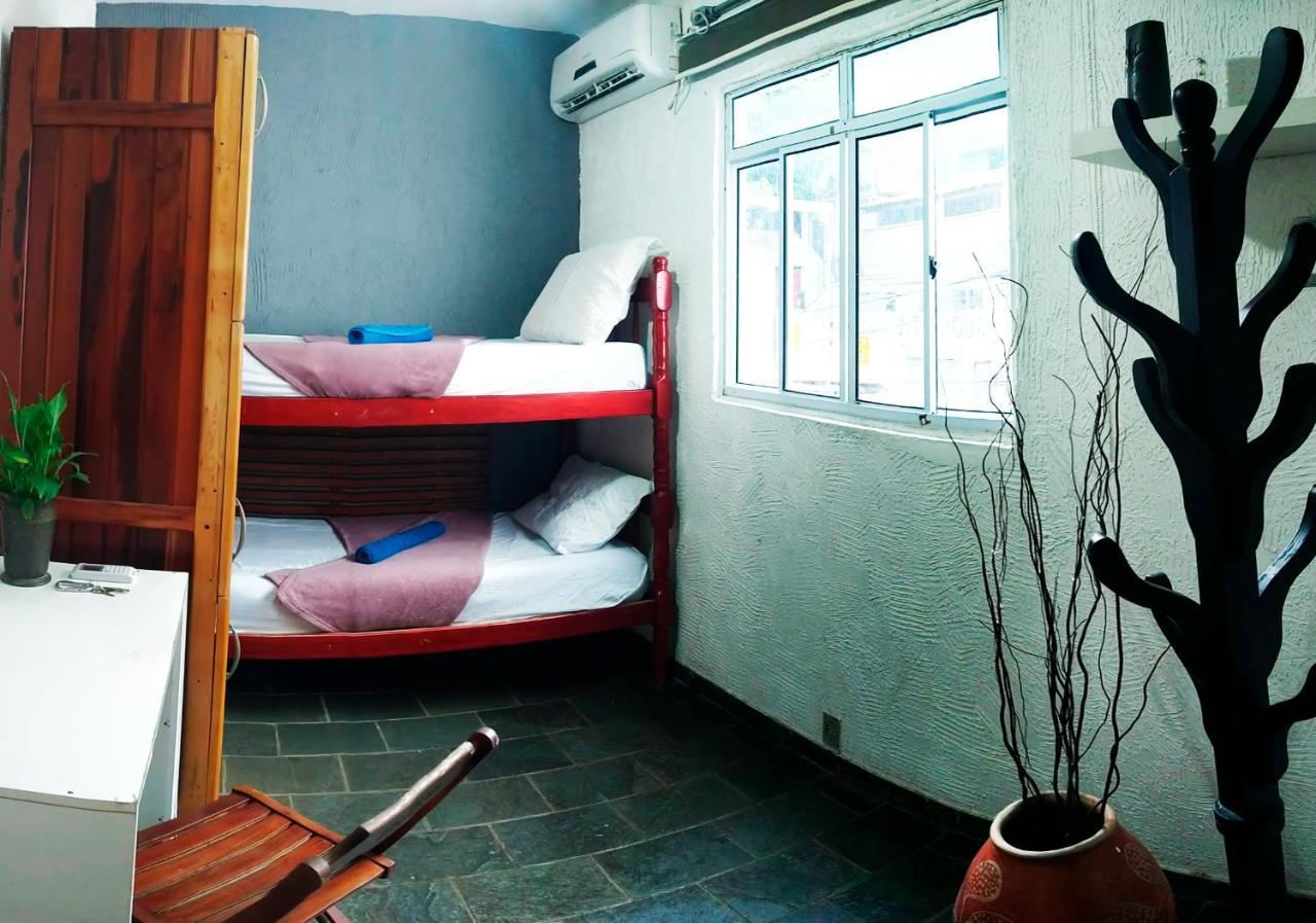 Babilonia Rio Hostal *